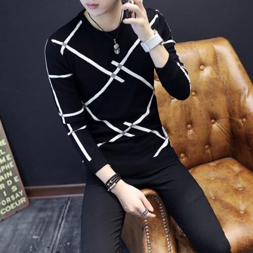 Autumn and winter new mens sweater teenager Slim round neck mens sweater Korean Slim Striped Sweater 111
