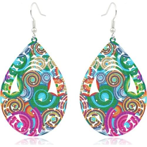 Hollow Leaf Print Earrings All-match Small Fresh 2020 New Fashion Jewelry Vintage Ethnic Ear Pendant Metallic Color Earrings