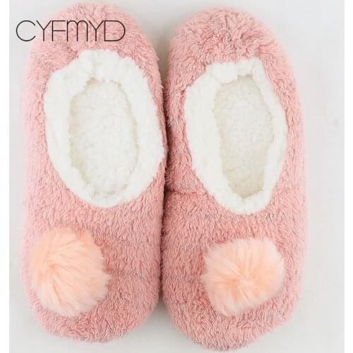 Women Slippers with Fur Warm Short Plush House Slippers Woman Soft Winter Floor Socks for Girls Cute Ball Furry Home Shoes
