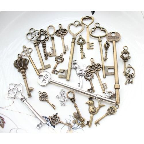 120pcs assorted designs antique silver bronze Key Charm Pendants For Jewelry Making Vintage Bronze Alloy Skeleton Keys 20mm-70mm