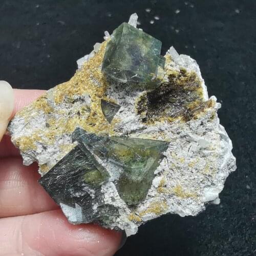 32.5gNatural grey wall green fluorite and crystal mineral stone home decoration ring vein healing geological teaching specimen