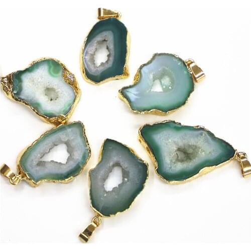 Natural Agates Irregular Real Agates Crystal Stone Quartz Necklace Ladies Halo Agates Pendant Necklace Chakra Edging Piece