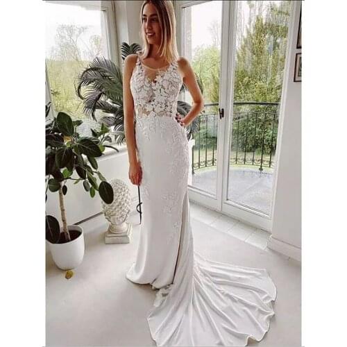 New Arrival Wedding Dress Crepe Vestido De Noiva Leaves Lace Appliques Bridal Gowns Illusion Neckline Sheer Back