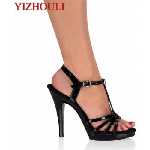 The sexy 13 cm Roman style fashion showcased sandals at the brides wedding, banquet stage sandals