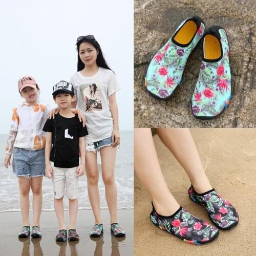 Child Parent Men Women Swimming Water Shoes Casual Footwear Barefoot Shoes Kids Aqua Socks For Beach Pool Leave Print Slippers