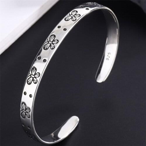 Miuoxion Retro Simple Butterfly Bracelet Fashion Personality Punk Party Jewelry For Women Feature Namour Charm Gift All Seasons