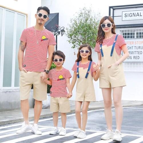Family matching clothes father mother daughter son mom mommy and me clothes dress tshirts pants couple family look outfits 35