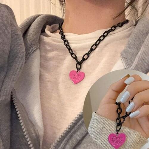 New Harajuku Pink Love Heart Pendant Necklace for Women Men Retro Punk Aesthetic Metal Choker Necklace Chain Party Gift Novelty