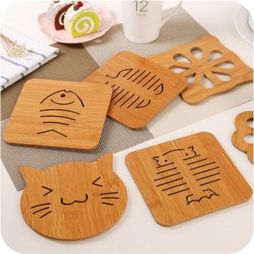 Hollow wooden coasters, lovely creative kitchen thickened anti hot insulation mats cup mat