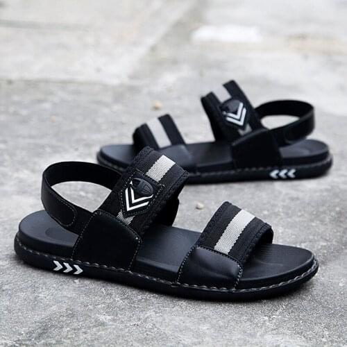 2019 New Sandals Summer Non-slip Wear-resistant Fashion Outdoor Wear Trend Korean Beach Shoes Men Summer Sandals