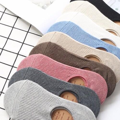 A lovely pair of candy-colored invisible slip-proof low-cut socks fashionable womens casual cotton breathable ankle boat socks