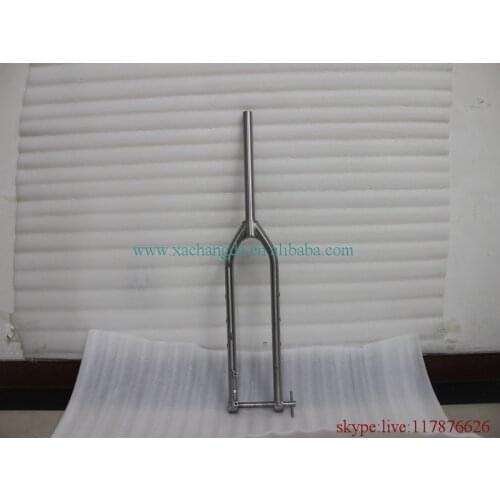 Titanium mtb frok with thru axle dropouts and post mount custom titanium road frok