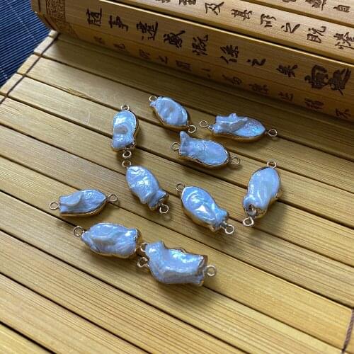 Natural Freshwater Pearlfish-shaped Charm Handmade Jewelry Making Supplies Necklace and Earrings Accessories Wholesale 2pcs