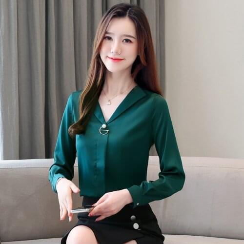 Spring New Womens Long-sleeved Shirt Loose Satin Top Fashion Temperament Professional V-neck Chiffon Shirt Workwear