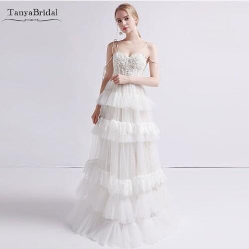 Tiered skirt Lace wedding dresses A Line Bohemian Fashion Bridal Gowns Lace edge Novias DW280