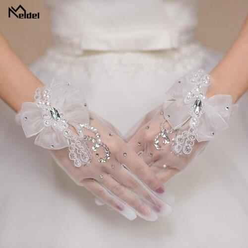 2019 High Quality White Short Elegant Rhinestone Bridal Wedding Gloves Wedding accessories