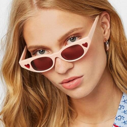 Vintage Cat Eye Sunglasses Luxury Brand Designer Red Black Sun Glasses Retro Sunglass Love Heart Shades for Women UV400