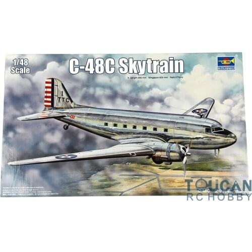Trumpeter 02829 1/48 Douglas C-48C Skytrain USAAC Transport Plane Aircraft Model TH07202-SMT6