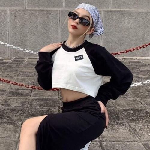 Indie Aesthetic Sweatshirts Y2K Women’s Casual Long Sleeve Hoodies Fashion Contrast Color Letter Round Neck Exposed Navel Tops