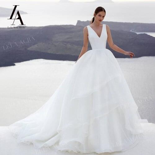 LelaAcra Backless Wedding Dress 2022 Satin V-neck Lace Tiered Ball Gown Court Train Princess Bride Gowns NE11 Vestido de Noiva