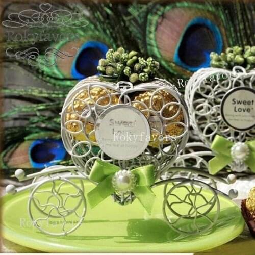 50PCS Fairytale Themed Heart Carriage Candy Boxes Wedding Favors Boxes Sweet Package Chocolate Holder Party Table Decor Supplies