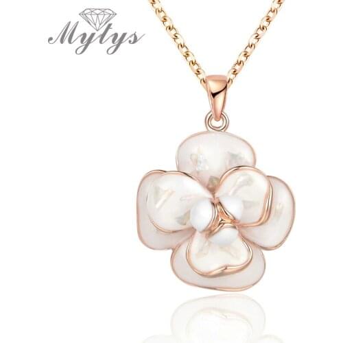 Mytys New Fashion Flower Pendant Necklace High Quality Beauty Jewelry Accessory New Design CN255