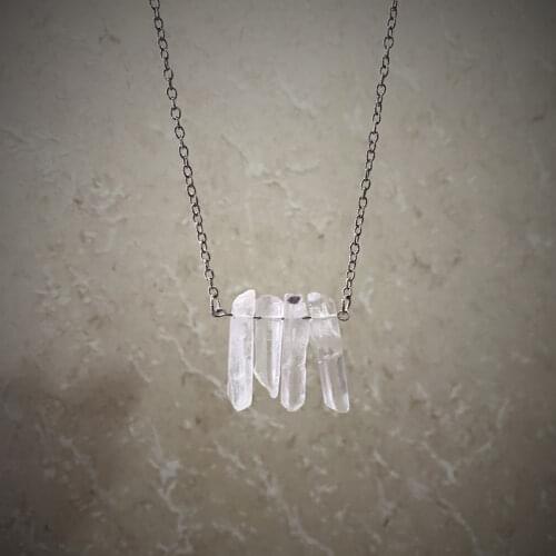 2021 Trend Fashionable Transparent Jewelry Crystal Necklace, Aura Quartz, Crystal Bar Charm Simple Gift for Women