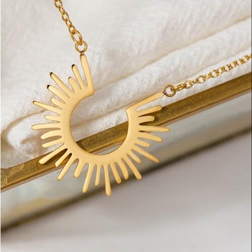Stainles Steel Sun Necklace, Wild And Free Gold Circle Irregular Hollow Round Sweater Pendant Jewelry Gift