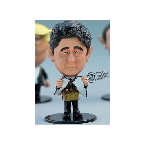 President Trump Japanese Prime Minister Abe Shinzo Russian President Putin crafts home decoration statue