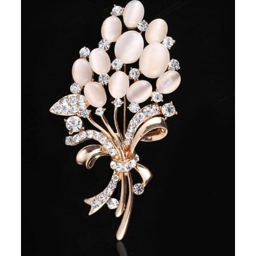 OneckOha Hot Selling Fashionable Opal Stone Flower Brooch Pin Rhinestone Garment Accessories Birthday Gift
