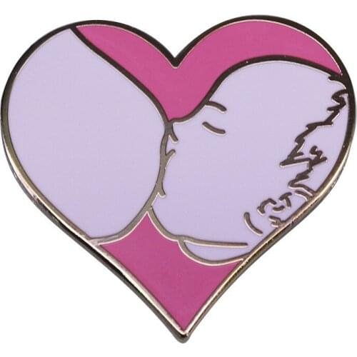 Beautiful Woman Breast Milk Enamel Pins Metal Pink Heart Cartoon Brooch Hat Bag Collar Lapel Badges Children Mom Jewelry Gifts