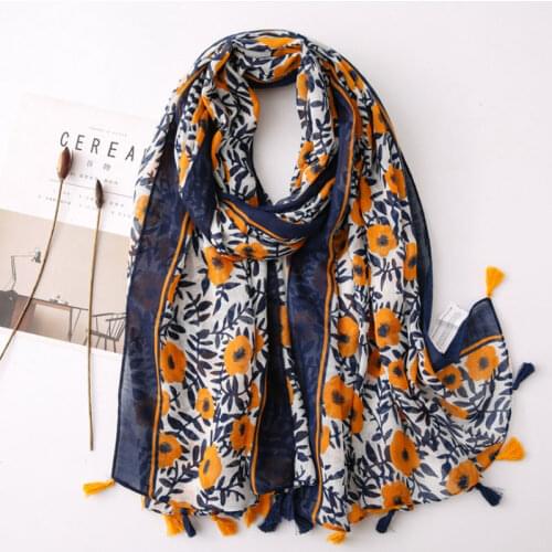 New Spring Brand Design Scarf Women Hijab Fashion Bandana Retro Floral Shawls Large Size Pashmina Lady Wraps