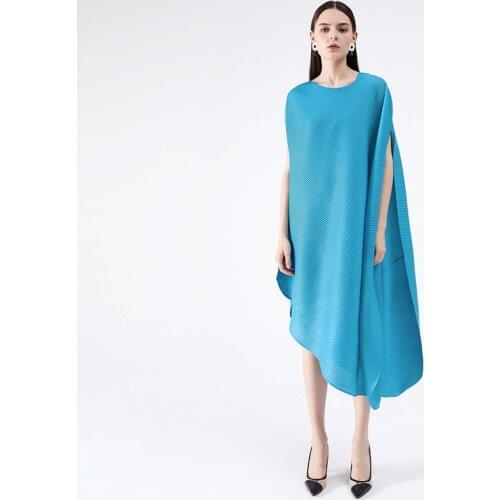 Miyake Pleated 2020 Summer Round Neck Asymmetrical Oval Dress Oversized Sleeveless Long Dress Women Aesthetic Designer Clothes