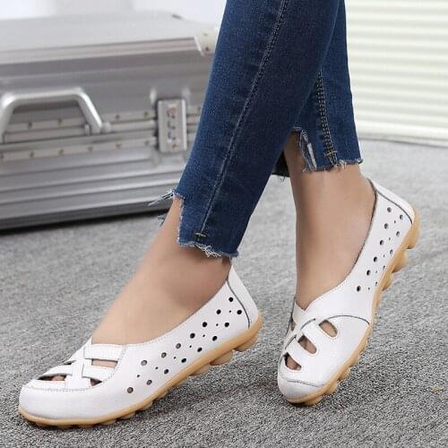 Fashion Moccasins Women Flats Loafers New Genuine Leather Shoes Mother Women Shoes 2018 Woman Casual Shoes Solid Soft Footwear