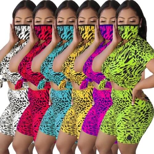 AJ4118 ladies two-piece fashion hot sale leopard round neck casual fashion home sports shorts suit (including mask)