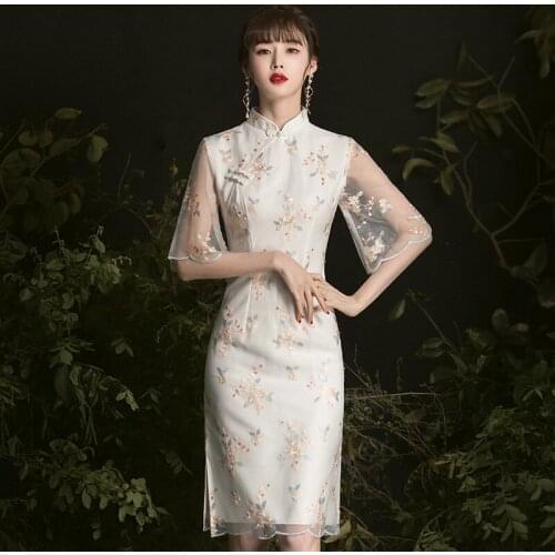 Chinese Style Womens Traditional Dress New Embroidered Lace Medium Length Cheongsam Ancient Chinese Style Qipao Sexy Slim Dress
