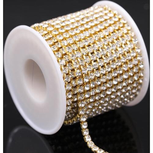 Ss6 Glass crystal Rhinestones Cup Chain For Wedding Dress 1Row 10 Yards Gold compact base for diy Wedding Dress Crystal