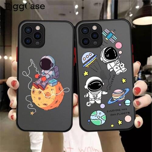 Funny Cartoon Astronaut Phone Case For iPhone 12 11 Pro XS MAX X 7 XR SE 2020 8 6 Plus Transparent TPU Soft back Cover Fundas