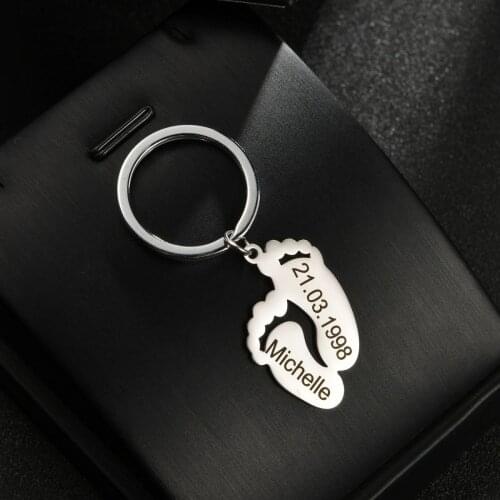 Engraving Lovely Baby Foot Keychains For Women Silver Color Stainless Steel Footprint Custom Name Keychains Mothers Day Gifts