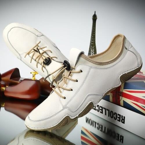 Hot Sale Men Casual Sneakers Classic Genuine Leather Mens Moccasins Outdoor Mens Driving Shoes Men Driving Comfortable Shoes