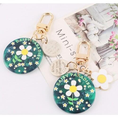 Cute Little Flower Acrylic Keychain Text Alloy Round Key Chain Couple Female Airpods Bag Charm Key Ring Accessories
