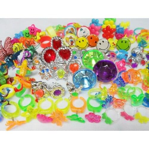 Huge Lot of 100 Plastic Kids Gem Rings Princess Girl Novelty Birthday Party Favors Gift Toy prize Pinata Bag Filler Loot Gag