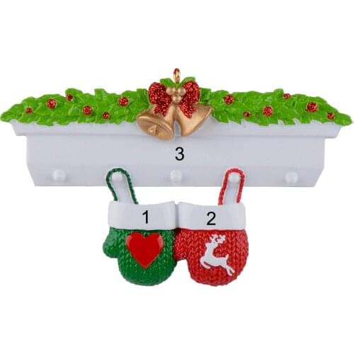 Mantel Gloves Family of 2 Polyresin Personalized Christmas Ornaments Hand Painted Textured Figurine For Gifts Home Decoration