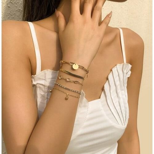 Hip Hop Harajuku Style Metal Tassel Disc Bracelet European and American Temperament Rhinestone Flat Snake Bone Chain Bracelet