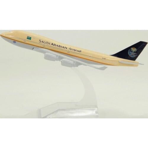 16CM 1:400 Scale Airplanes Boeing B747 Plane model SAUDI ARABIAN AIRLINES with base Metal Diecast aircraft collectible Display