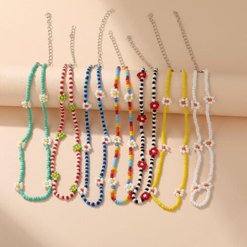 New Korean Sweet Beaded Choker Necklace For WomenBohemia Colorful Handmade Short Daisy Collar Vacation Jewelry Accessories