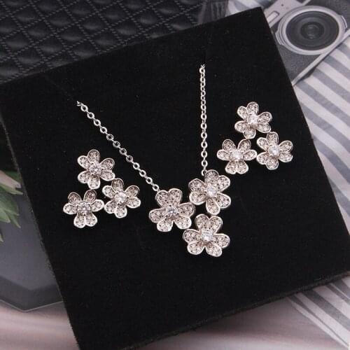 Creative Shining Zircon Clover Necklace Choker Women Fashion Brand Jewelry Sets Flower Pendants Necklaces Luxury kpop Z244