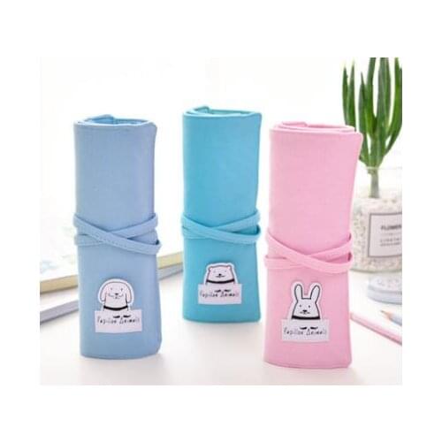 Students receive bags in pen bags Elementary school students fashion creative canvas bags