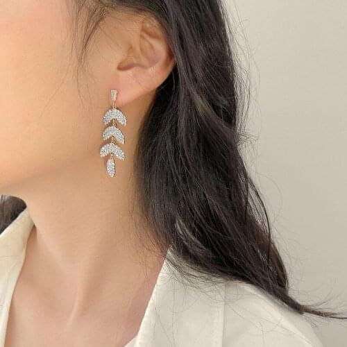Willow leaf long temperament Earrings New personalized new earrings