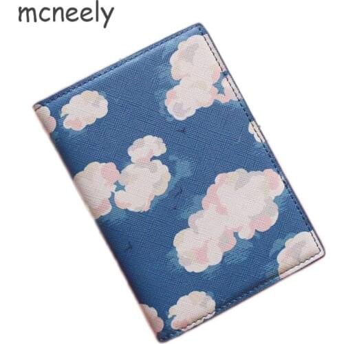 The blue sky and white clouds Printing Men Passport Holder PU Leather Card holder Travel Women Passport Cover